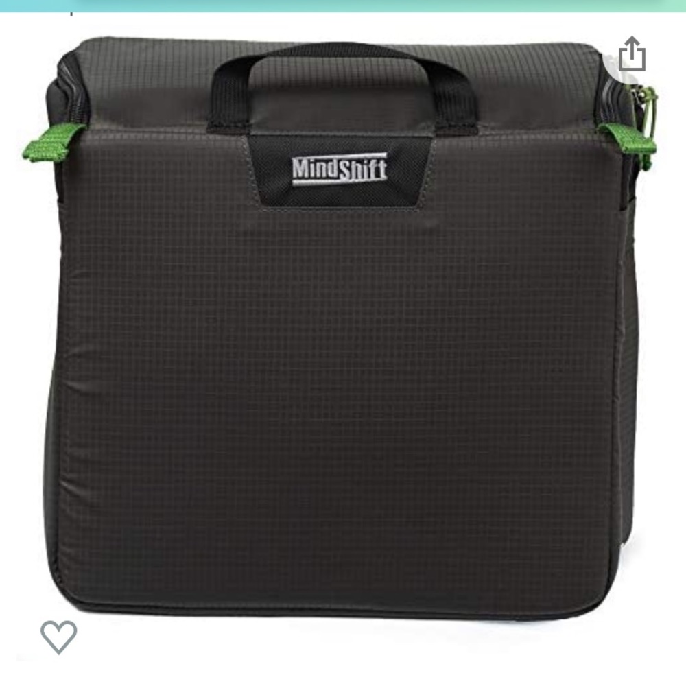 A store cubed lunch box